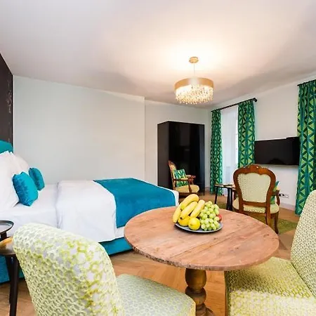 Old Royal Post Boutique Hotel & Premium Suites Prague Exterior photo