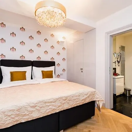 Old Royal Post Boutique Hotel & Premium Suites Prague Exterior photo