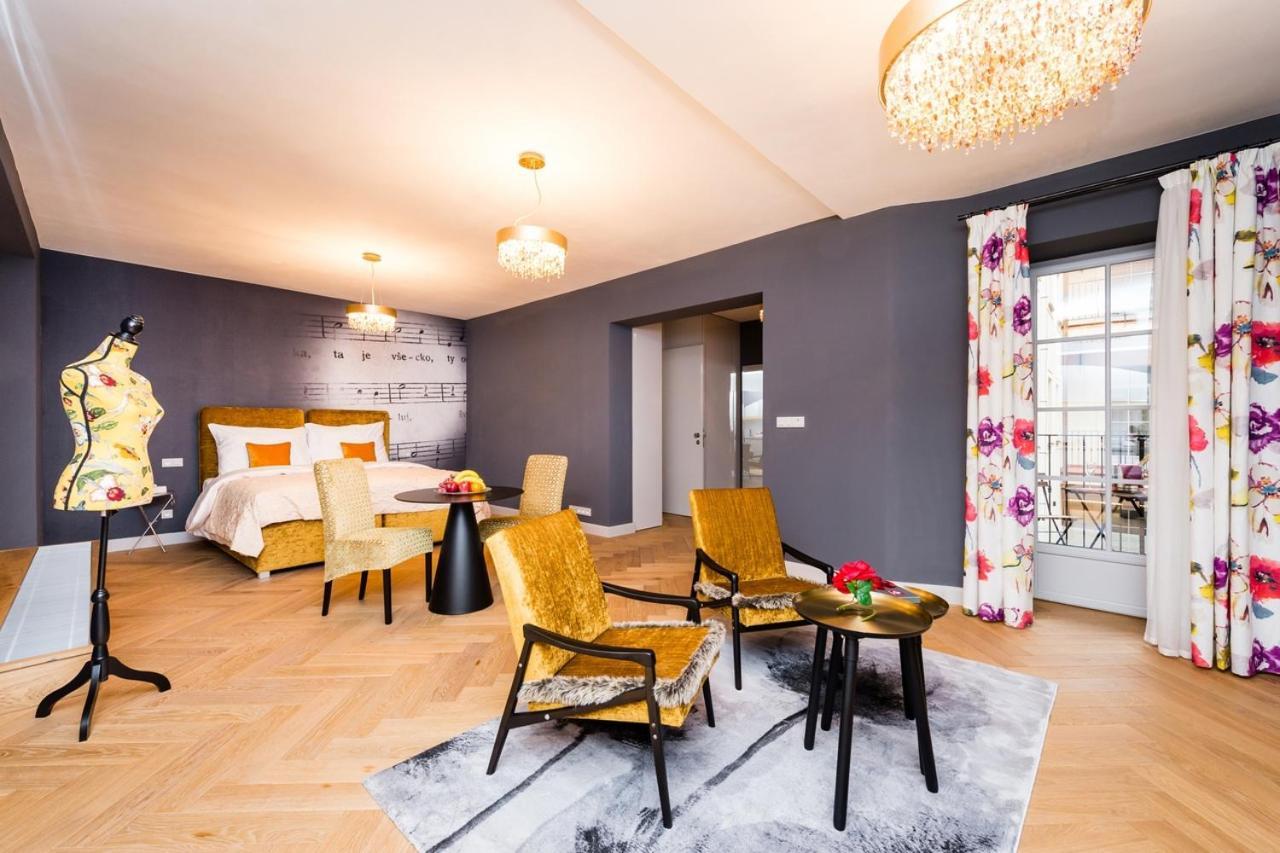 Old Royal Post Boutique & Premium Praha