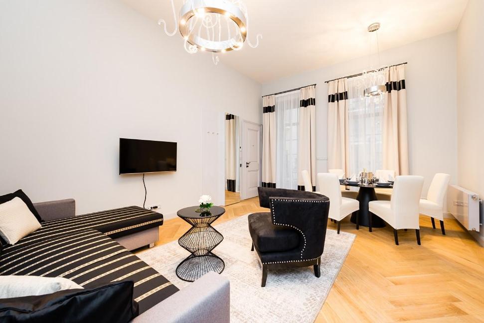 Old Royal Post Boutique & Premium 5* Praha